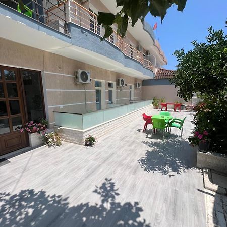 Hotel Villa Flowers Vlorë Eksteriør billede