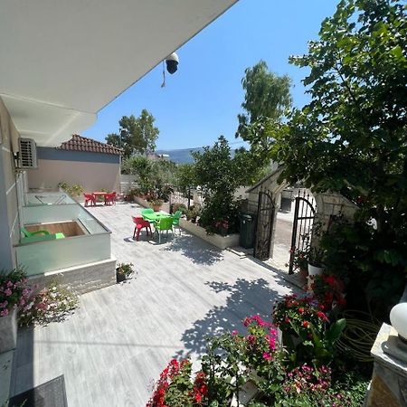 Hotel Villa Flowers Vlorë Eksteriør billede
